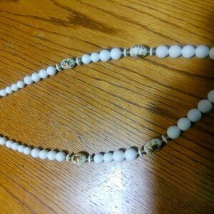 Vintage Beaded Necklace Cream Gold Tone Flower Bead Accent 24"BEAUTIFUL